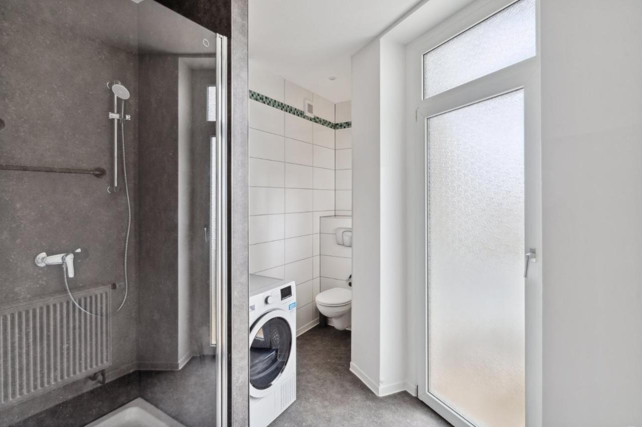 Apartment Fuer 13 Gaeste, 5 Schlafzimmer, 2 Baeder, 2 Loggia'S, Leipzig Zentrum Ost 외부 사진
