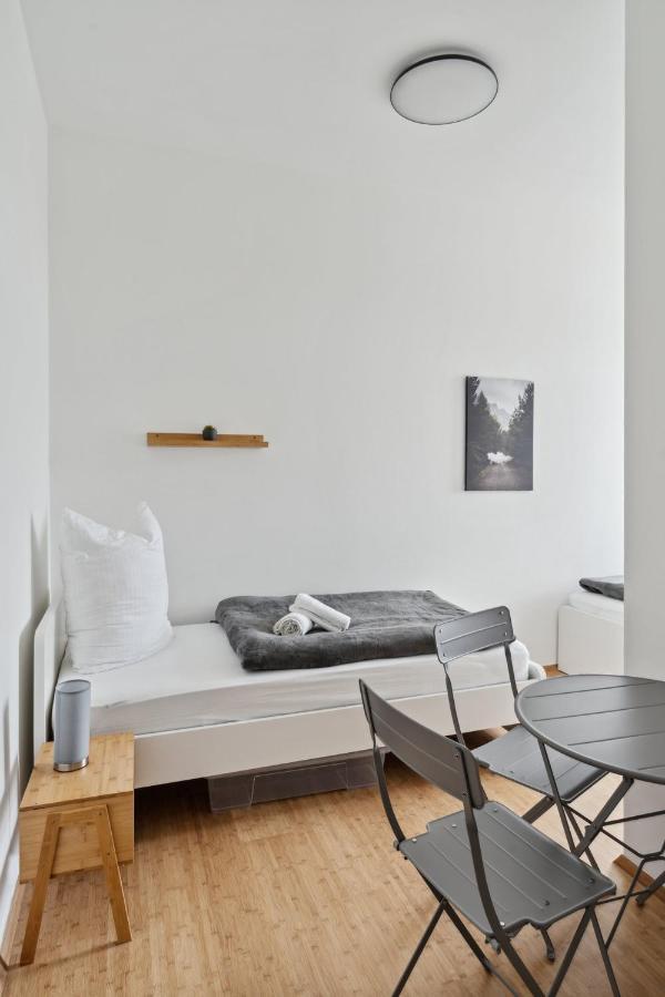 Apartment Fuer 13 Gaeste, 5 Schlafzimmer, 2 Baeder, 2 Loggia'S, Leipzig Zentrum Ost 외부 사진